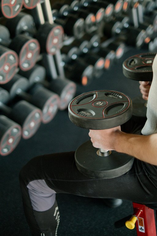The Ultimate Guide to Selecting the Perfect Dumbbells and Rack for Your Home Gym